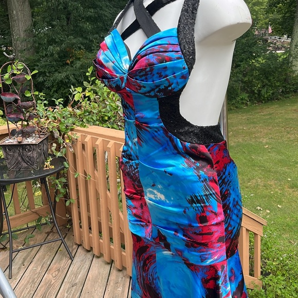 Blondie Nites satiny & sexy mermaid gown 1 - Picture 5 of 15